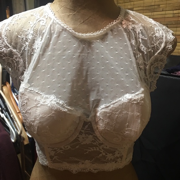 Tops - Victoria’s Secret sz 32 DD lacy bustier top